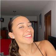 Soy Esthela y tengo 18 años. Tengo los estudios de ESO y TAPD